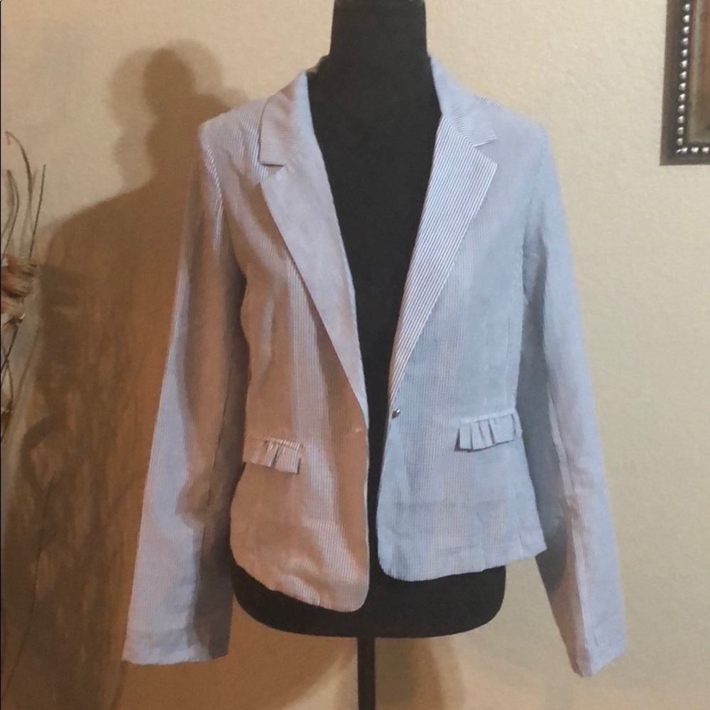 NWT blue and white blazer.